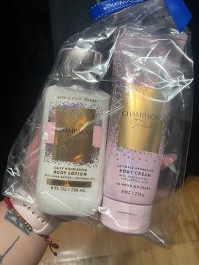 Bath & Body Works Champagne Toast Lotion & Body Cream - Pink and Gold